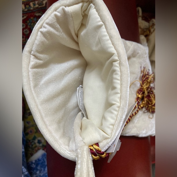 7 pc bundle Elegant Ivory Quilted Holiday Stockings Harvey Lewis NWT - Picture 8 of 8